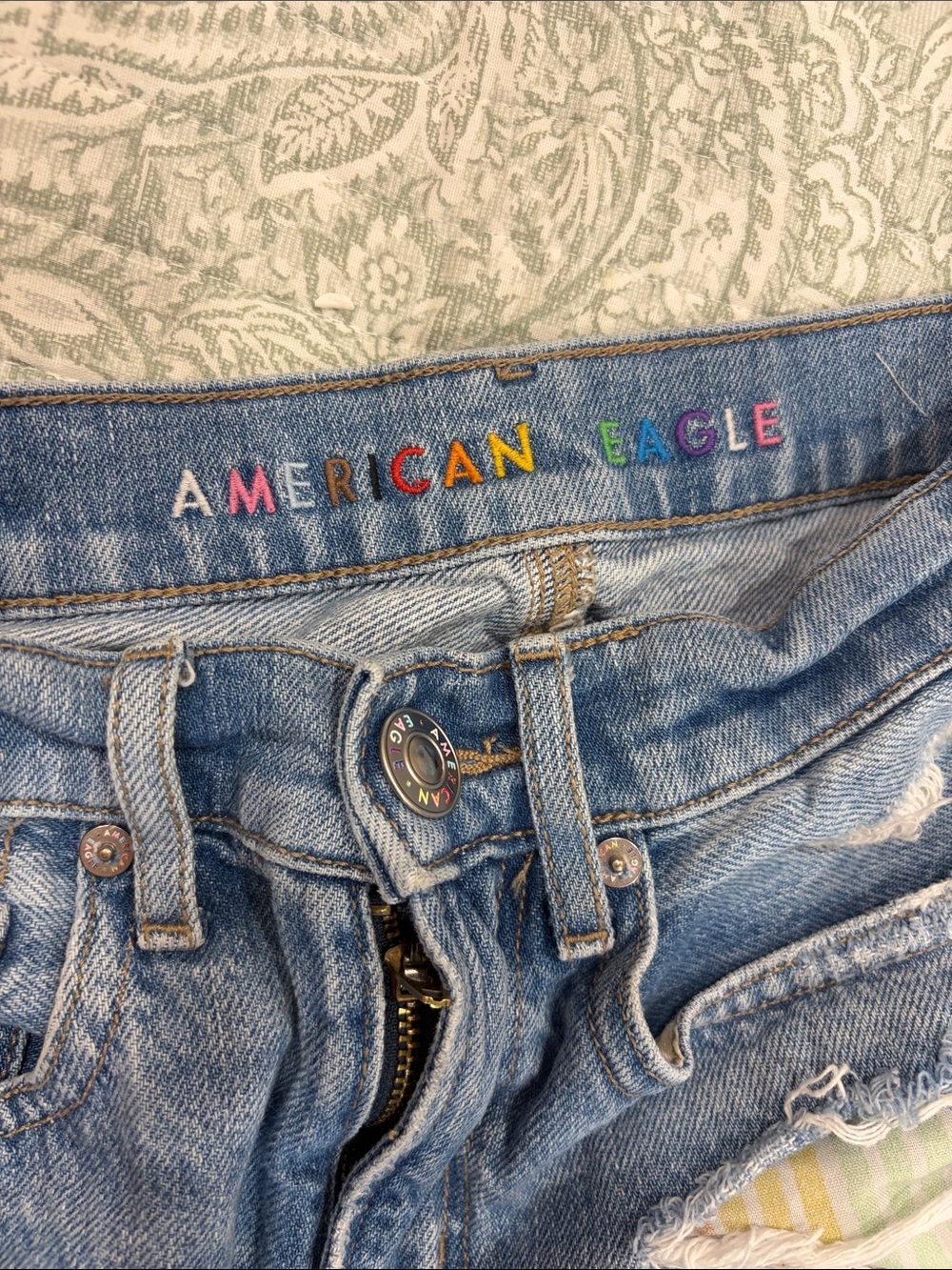 American Eagle Outfitters Light Blue Distressed Boyfriend Jeans - Picture 3 of 4